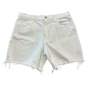 Universal Thread milk white high waisted bermuda frayed denim jean shorts 🥛16/33